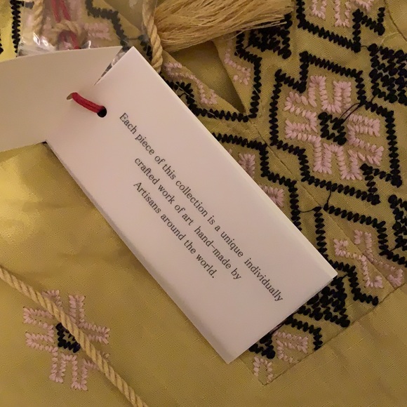 Solitaire NWT❗️Embroidered Boho Peasant Top - Picture 4 of 10